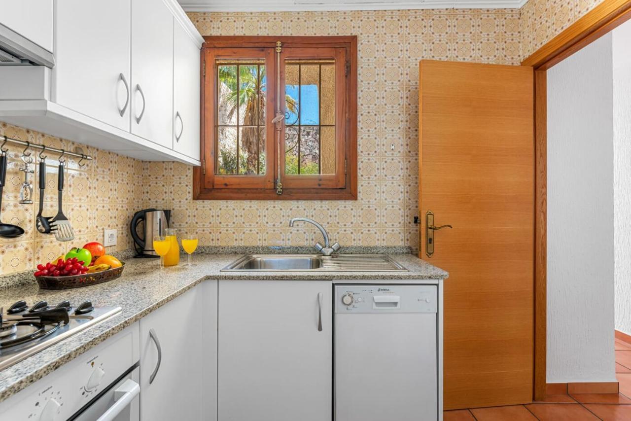 Villa Elice - Plusholidays Калпе Екстериор снимка